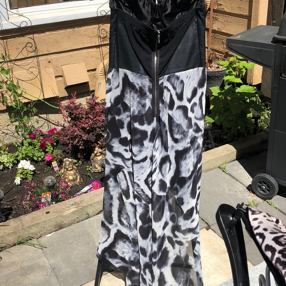 Guess brand Strapless hi-low style dress - Picture 2 of 3